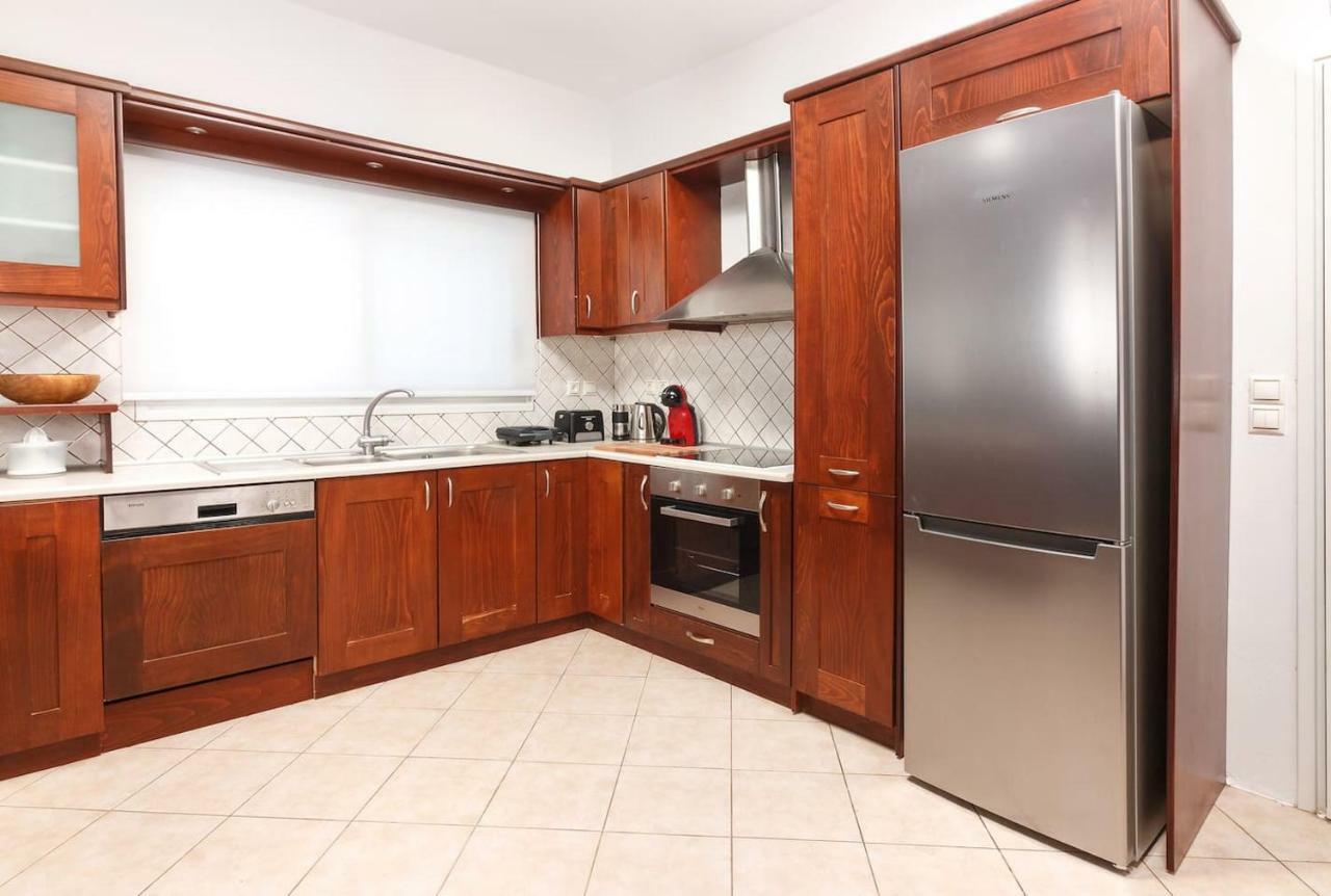 Charming And Comfy House Apartment Agia Marina Екстериор снимка