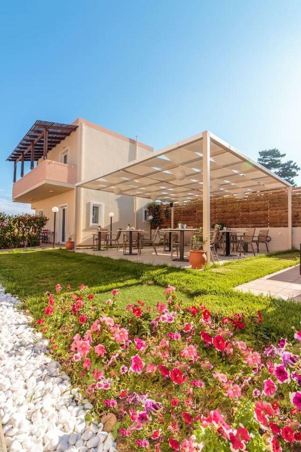 Charming And Comfy House Apartment Agia Marina Екстериор снимка