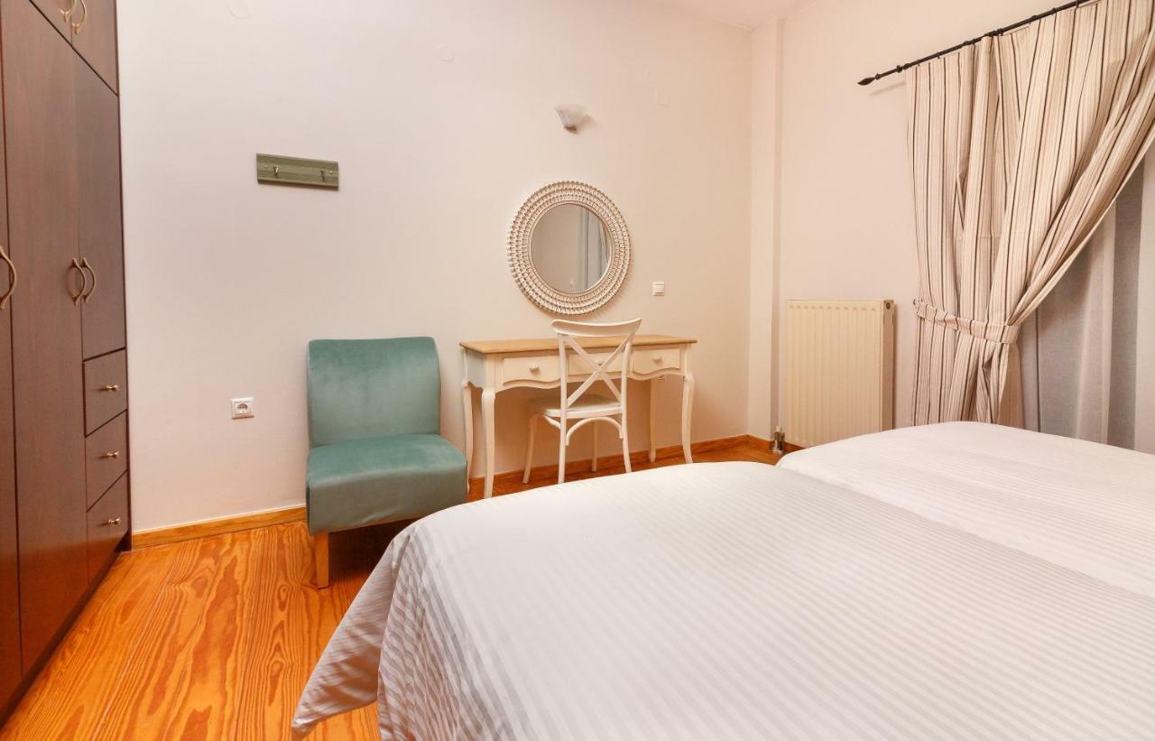 Charming And Comfy House Apartment Agia Marina Екстериор снимка